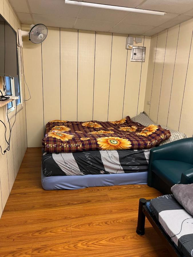 Komei Container Homestay Qingshui Exteriör bild